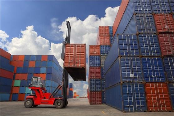 由于海洋贸易的建立,泰国货运代理商期待着集装箱海运旺季
